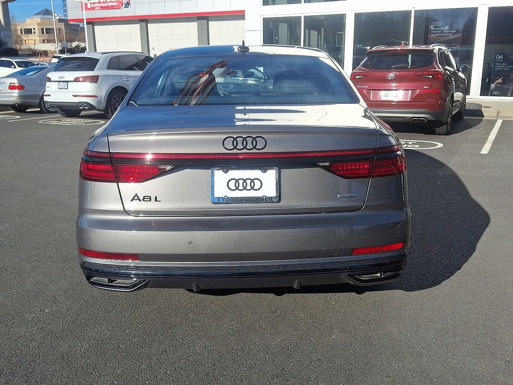 Thumbnail: 2021 Audi A8 - 5