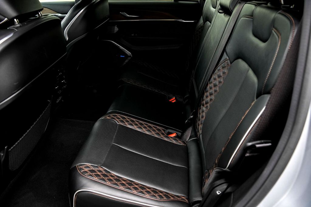 Used Car 2022 Jeep Grand Cherokee  Summit For Sale Under $50,000 In Taylor, Texas