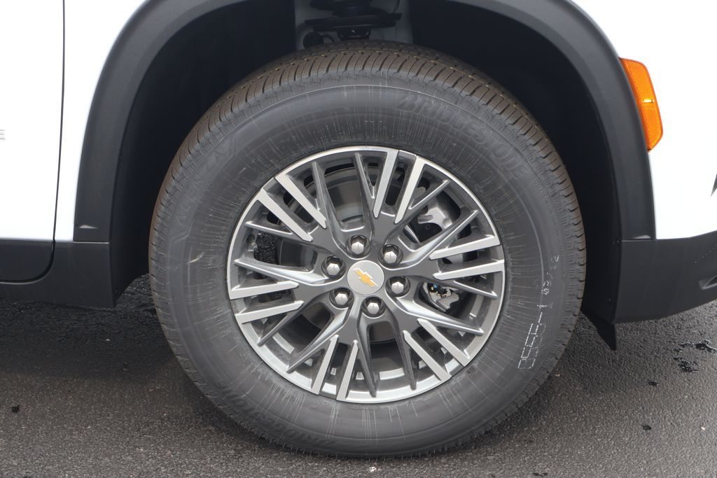 Thumbnail: 2026 Chevrolet Traverse - 11