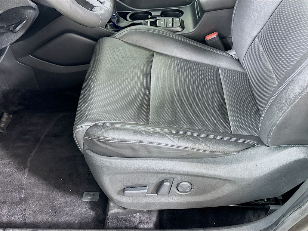 Thumbnail: 2020 Hyundai Tucson - 20