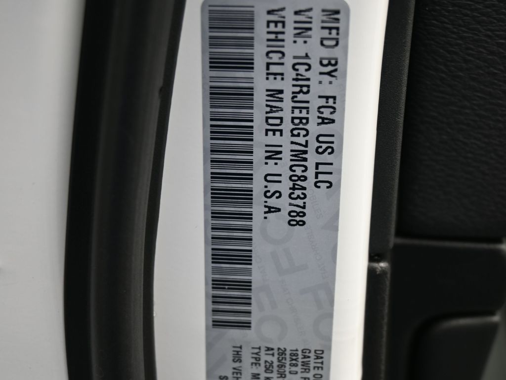 Used 2021 Bright White Clearcoat Jeep Limited image 18