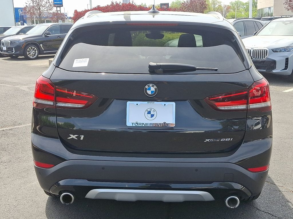 2021 BMW X1 xDrive28i 5