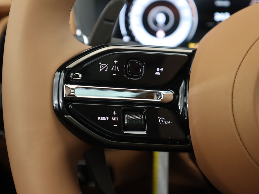 Thumbnail: 2026 Aston Martin DBX - 11