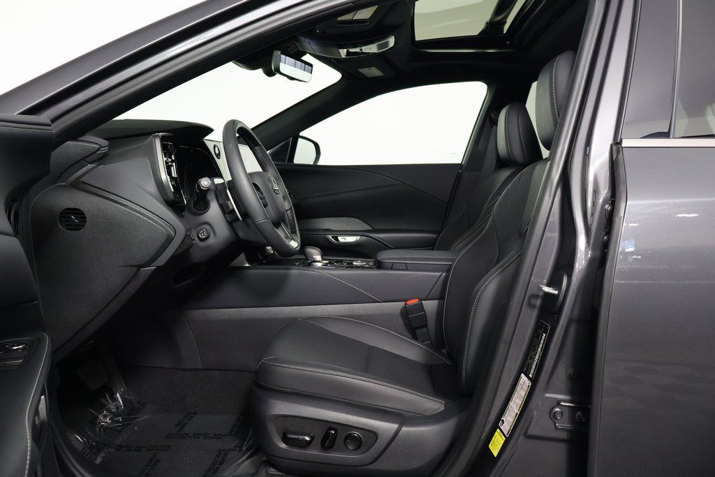 Thumbnail: 2025 Lexus RX - 10