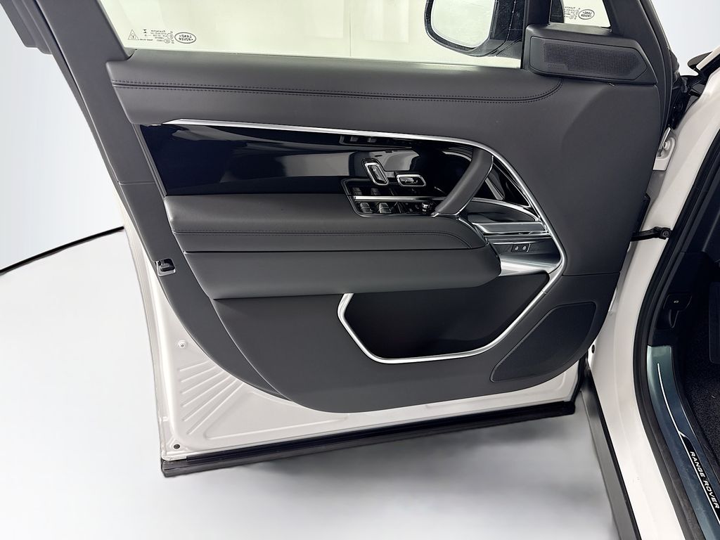 Thumbnail: 2026 Land Rover Range Rover - 24