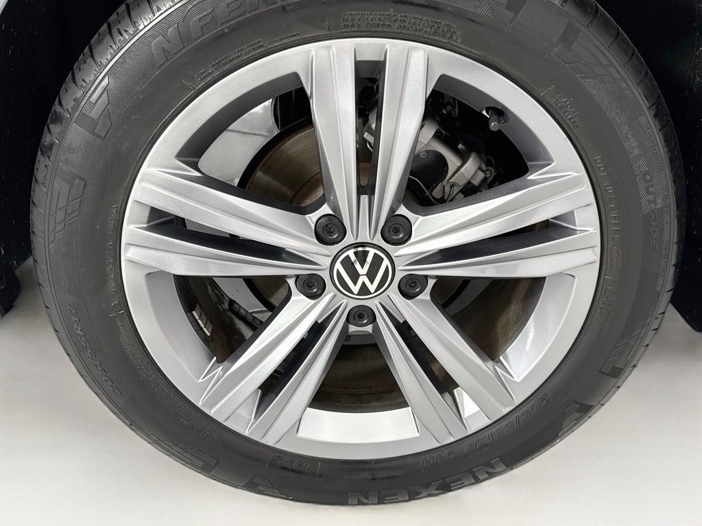 Thumbnail: 2023 Volkswagen Jetta - 31