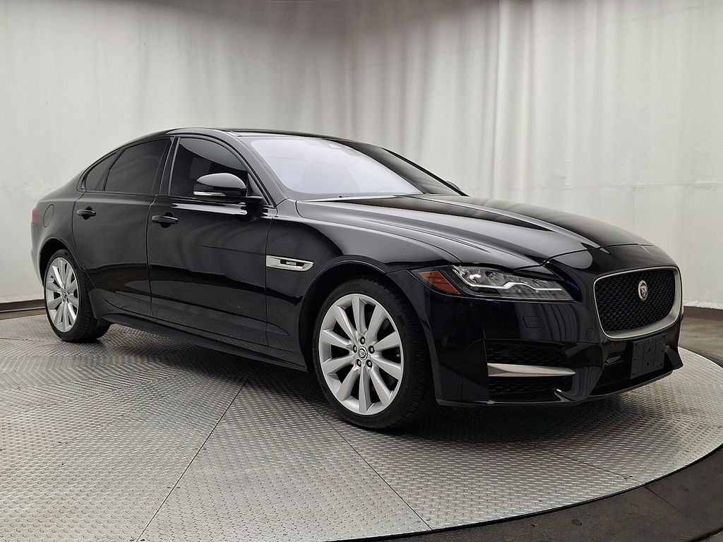Thumbnail: 2016 Jaguar XF - 3