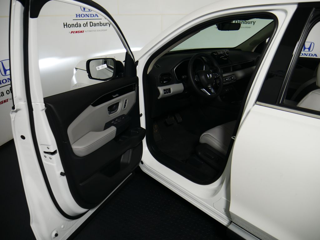 Thumbnail: 2026 Honda Pilot - 10