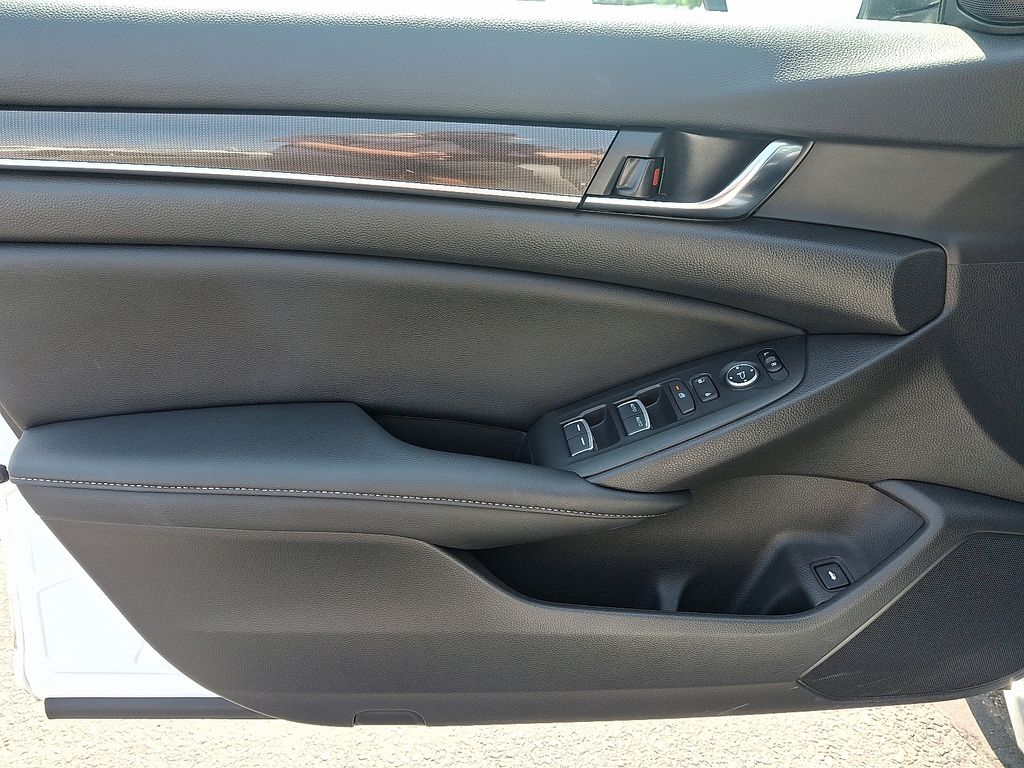 Thumbnail: 2021 Honda Accord - 12