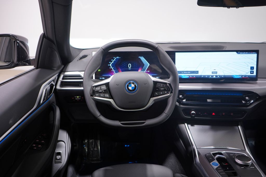 Thumbnail: 2025 BMW i4 - 11