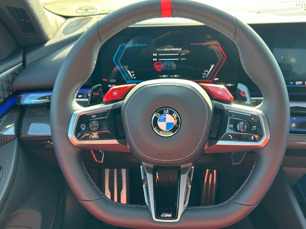 Thumbnail: 2026 BMW M5 - 18