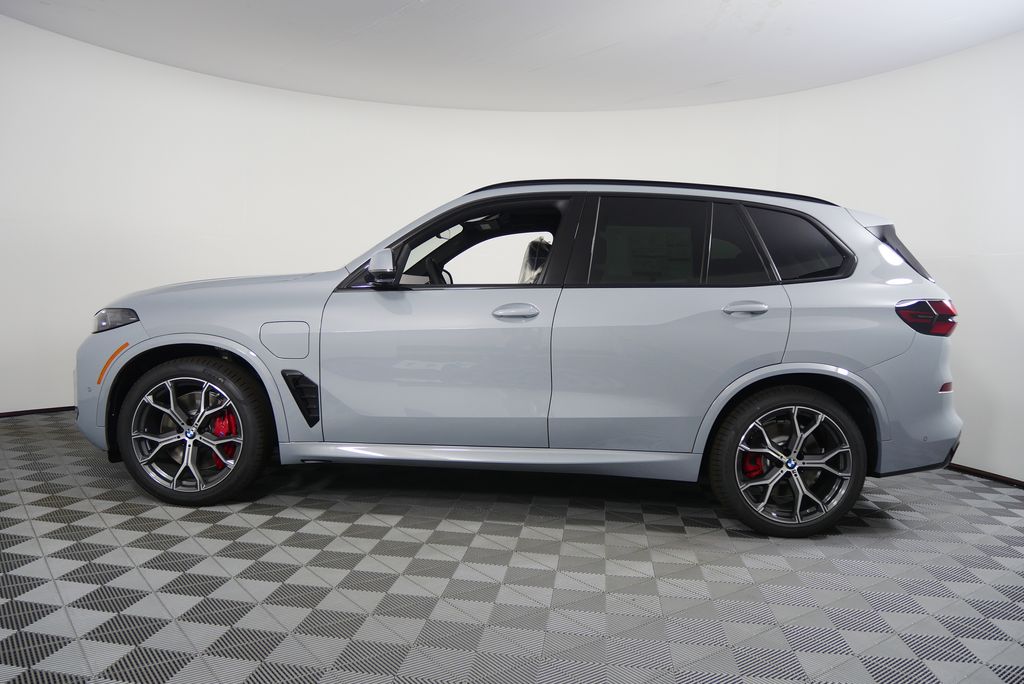 Thumbnail: 2026 BMW X5 - 6
