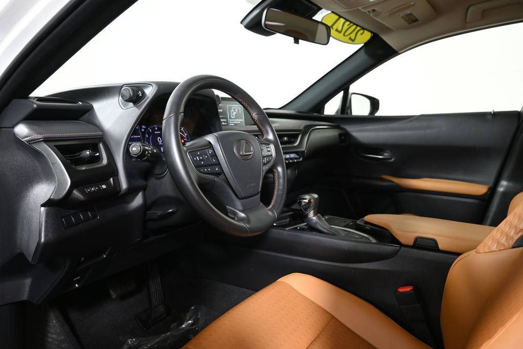 Thumbnail: 2021 Lexus UX - 14