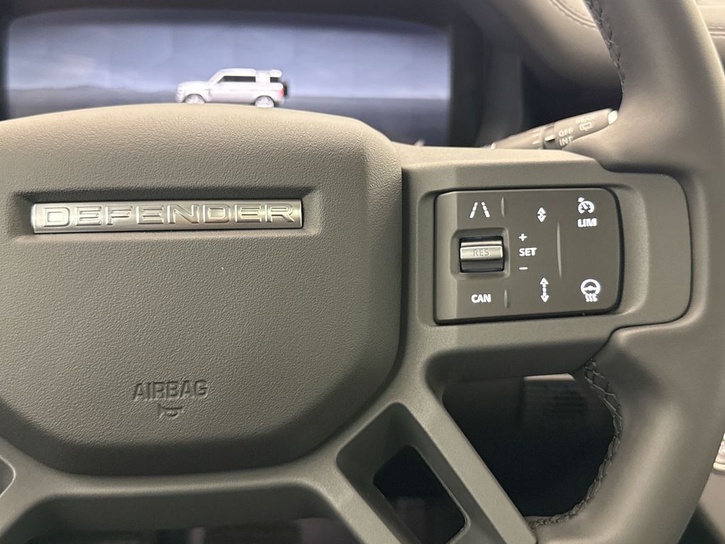 Thumbnail: 2025 Land Rover Defender - 12
