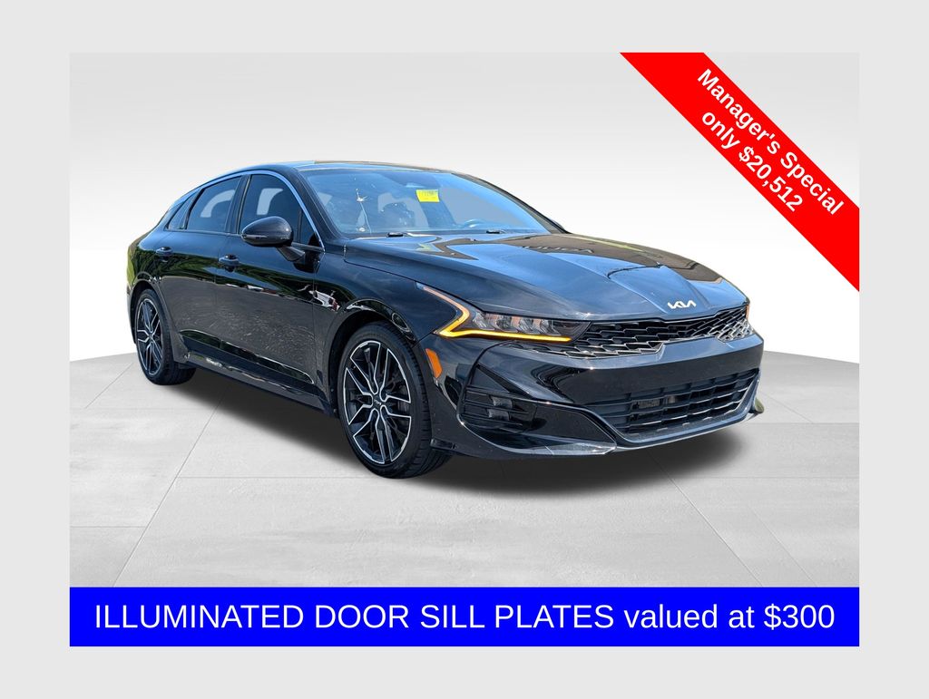 Ebony Black 2022 Kia K5 Sedan Front-Wheel Drive 8-Speed Dual Clutch