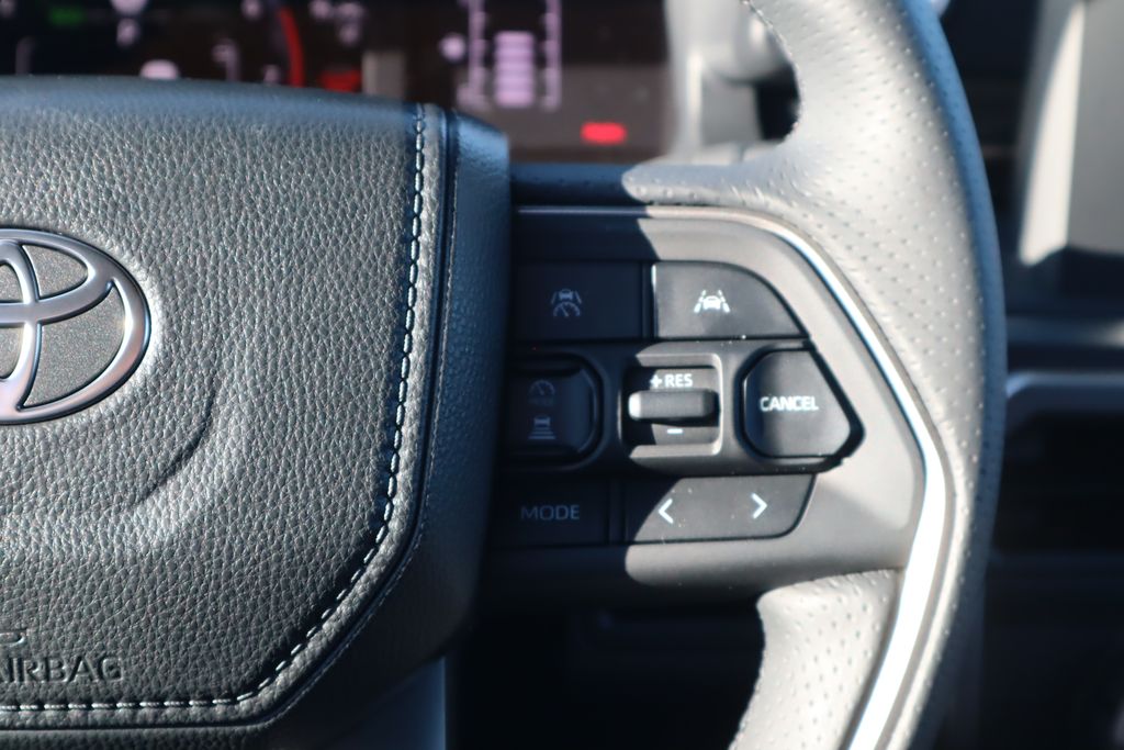 Thumbnail: 2025 Toyota 4Runner - 12