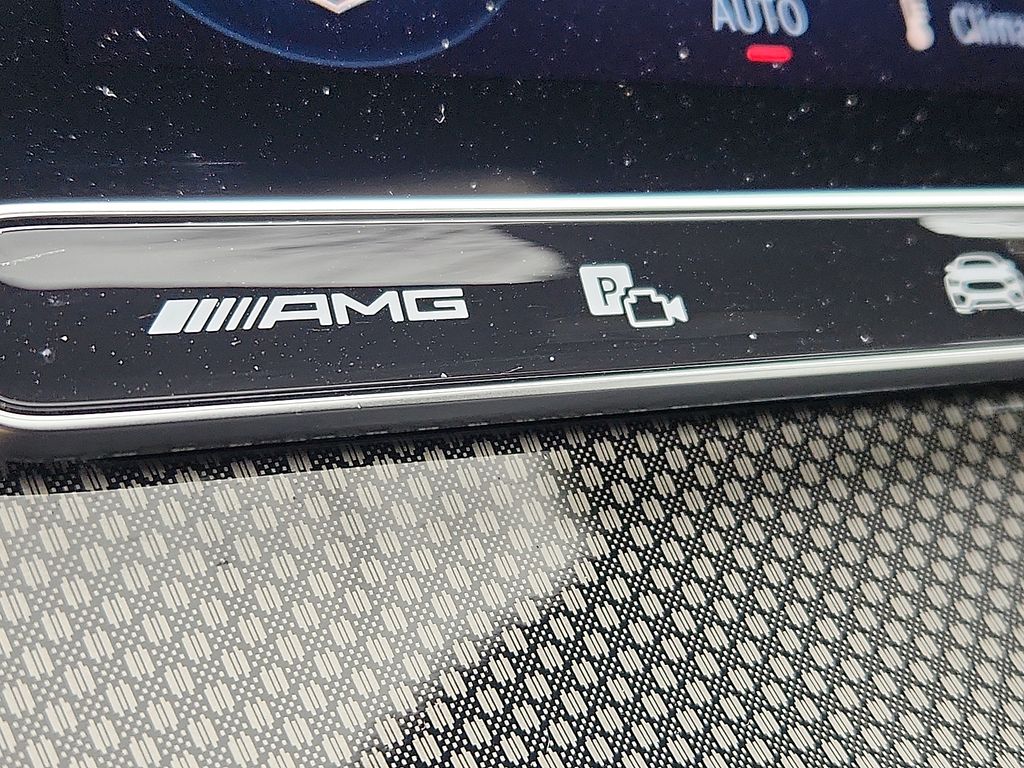 Thumbnail: 2025 Mercedes-Benz GLC - 26