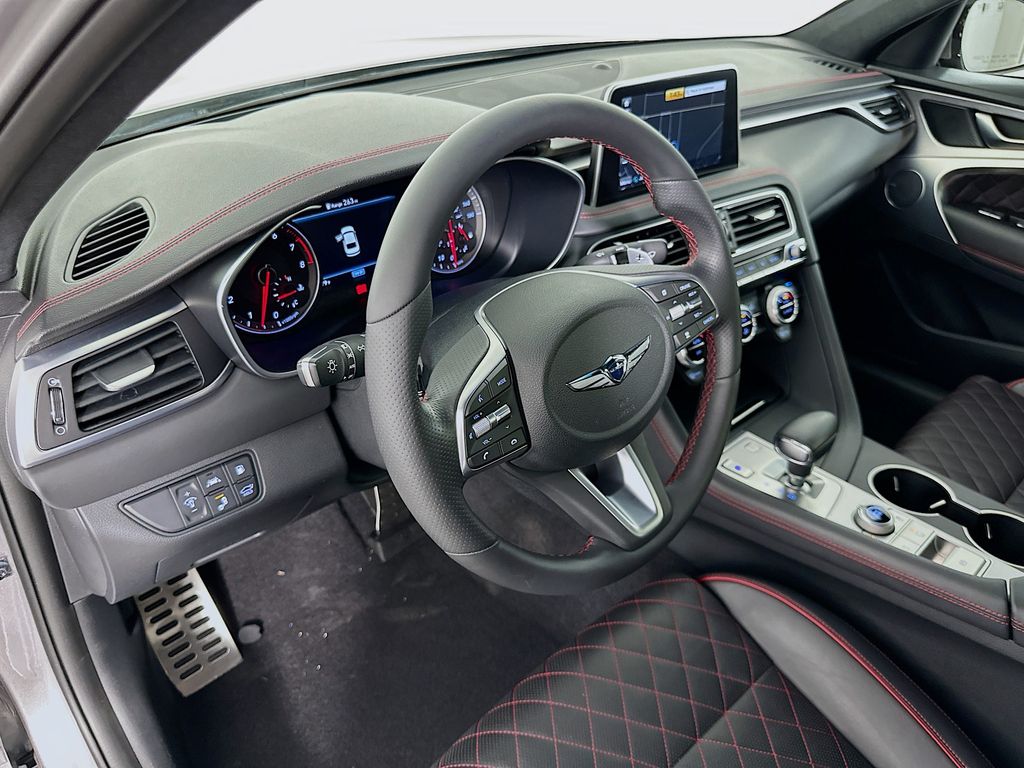Thumbnail: 2020 Genesis G70 - 9