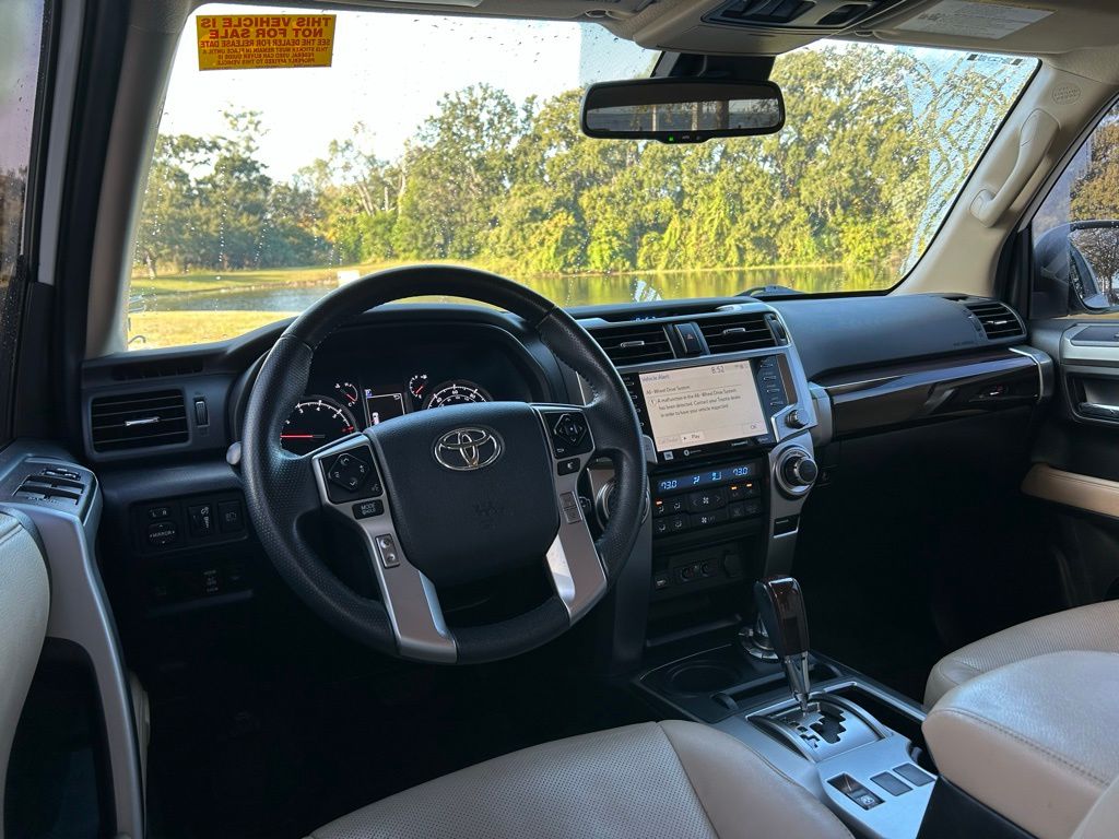 Thumbnail: 2022 Toyota 4Runner - 12