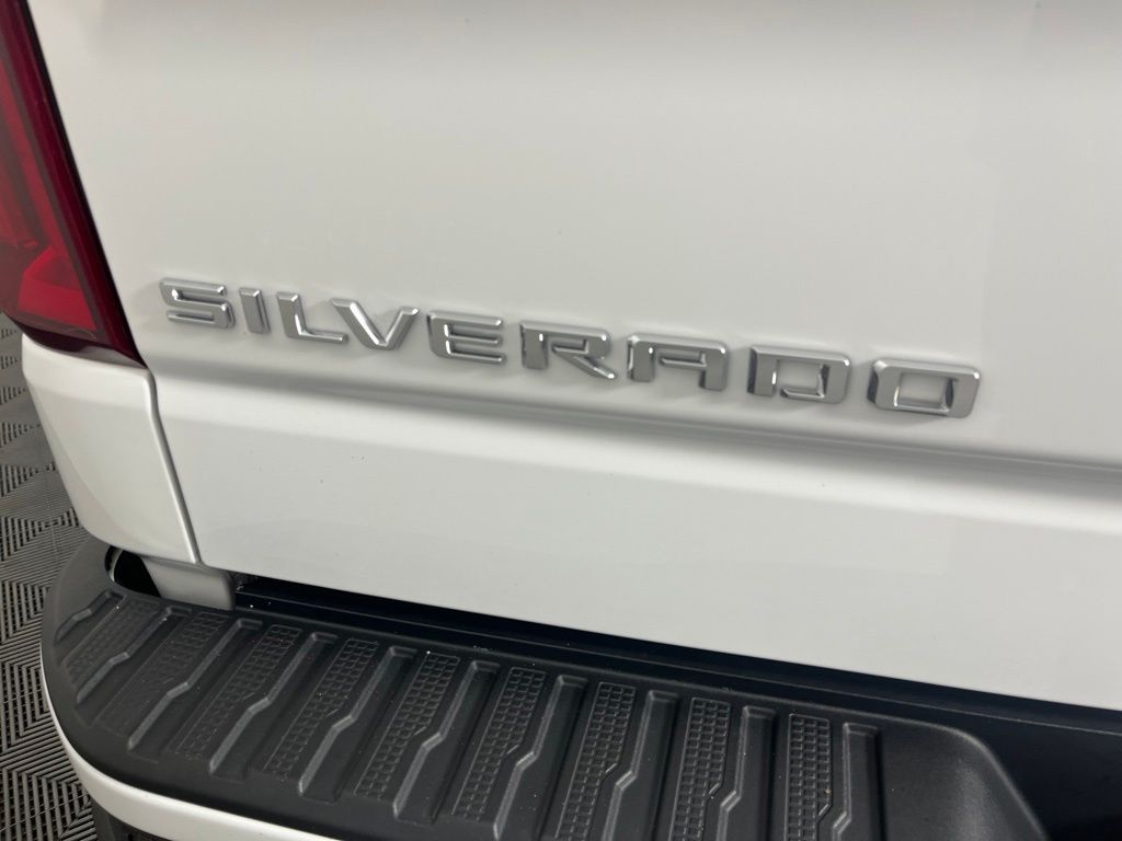 Thumbnail: 2023 Chevrolet Silverado 1500 - 3