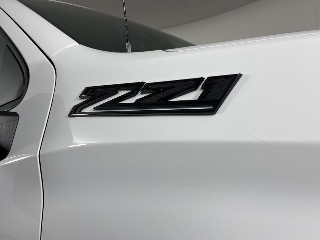 Thumbnail: 2026 Chevrolet Silverado 1500 - 8