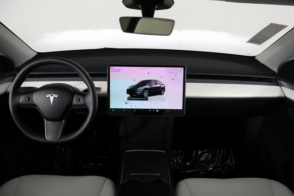 Thumbnail: 2023 Tesla Model Y - 8