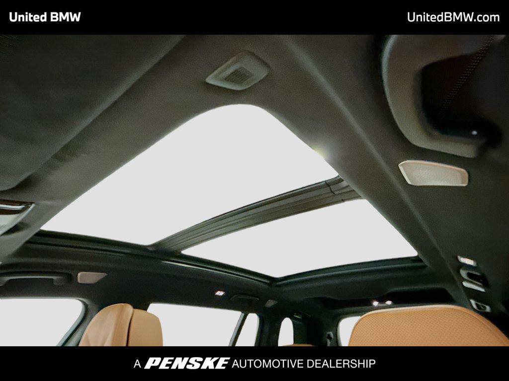 Thumbnail: 2027 BMW X7 - 12