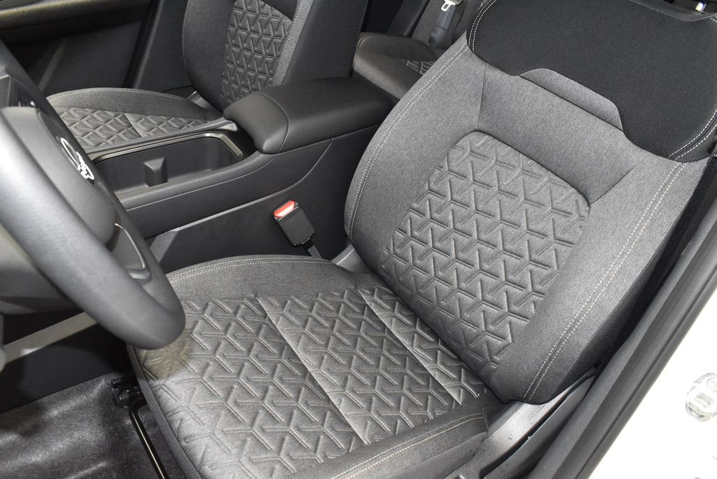 Thumbnail: 2026 Nissan Kicks - 12