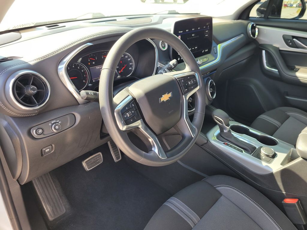 Used 2023 White Chevrolet LT image 14