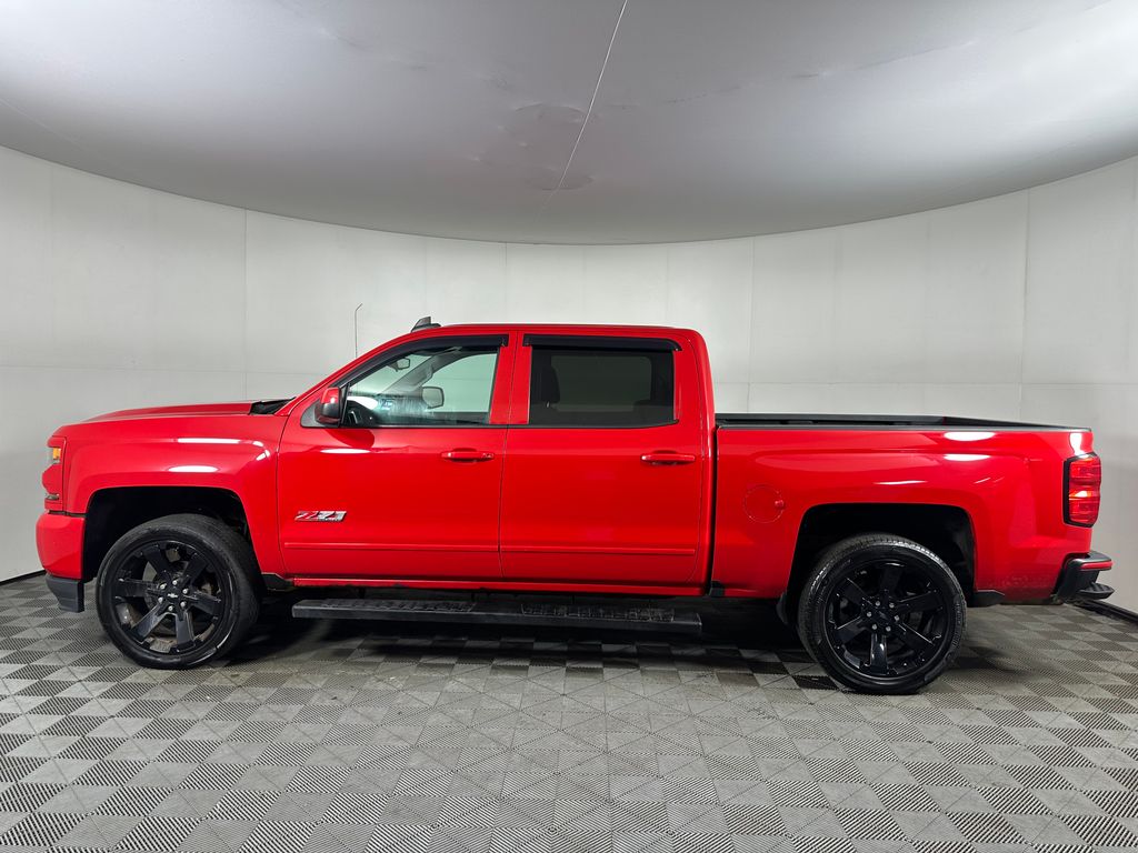 Photo 2 of 2017 Chevrolet Silverado 1500 LT