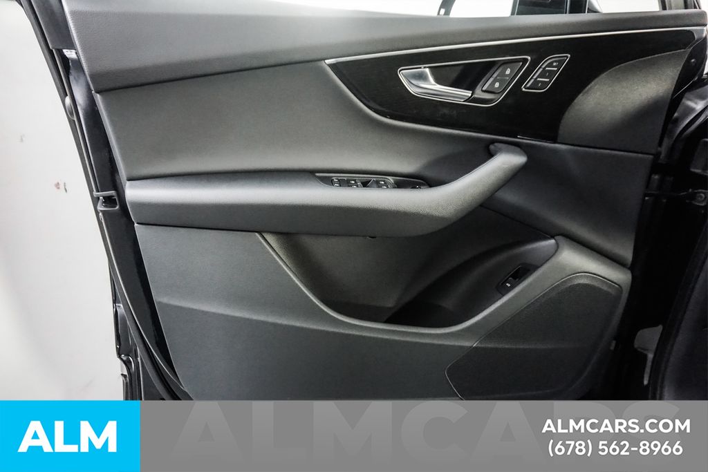 Used 2025 Black Audi 55 Premium image 52