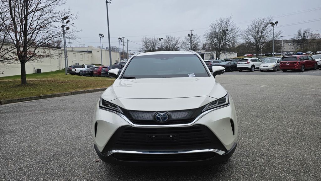 2021 Toyota Venza XLE photo 2