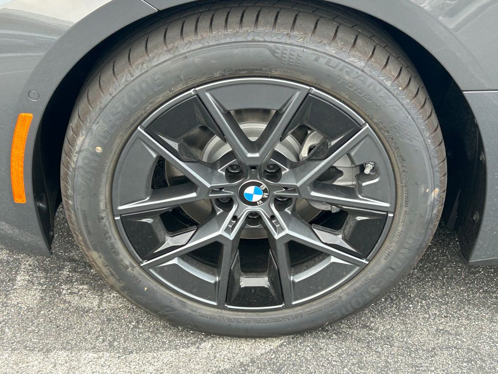 Thumbnail: 2026 BMW i4 - 9