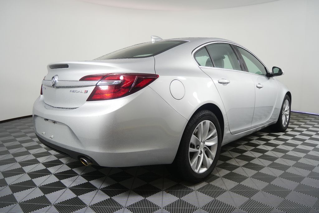 Thumbnail: 2015 Buick Regal - 3