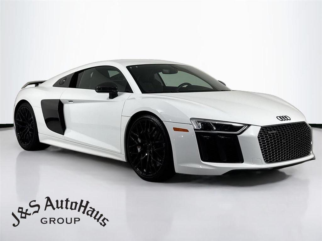 2017 Audi R8 quattro V10 Plus Coupe AWD