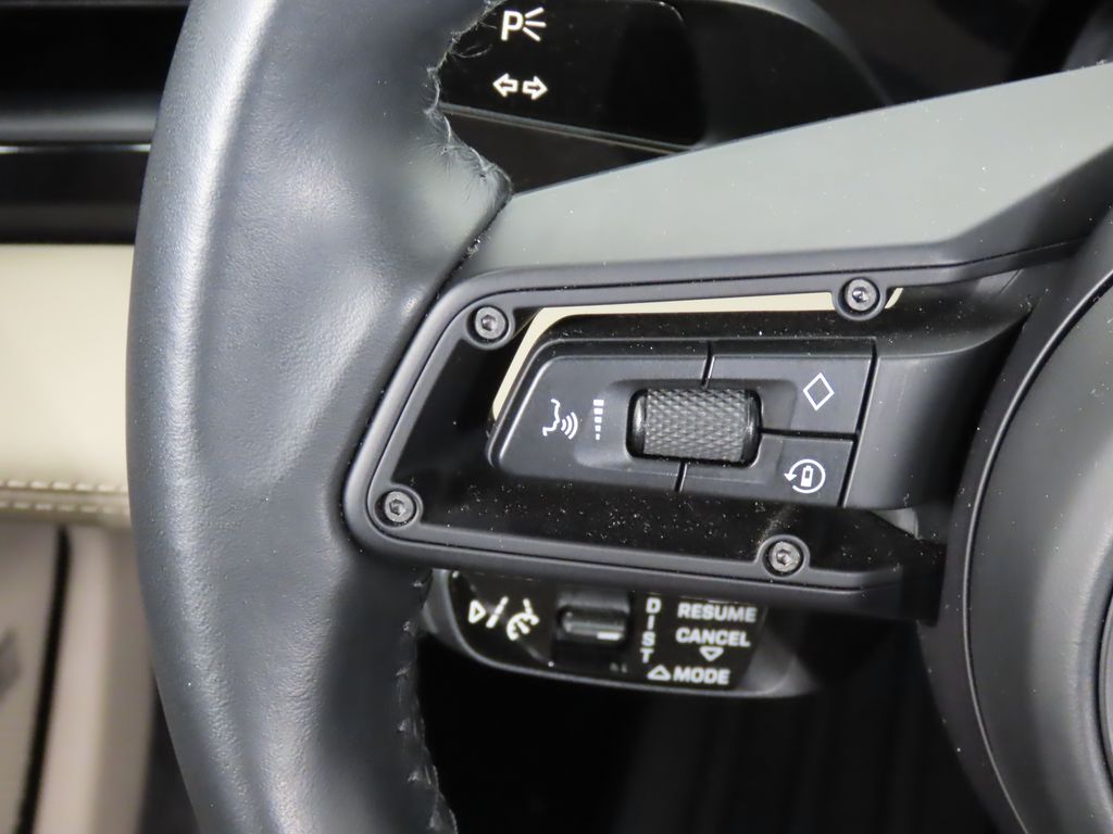 Thumbnail: 2023 Porsche Taycan - 18