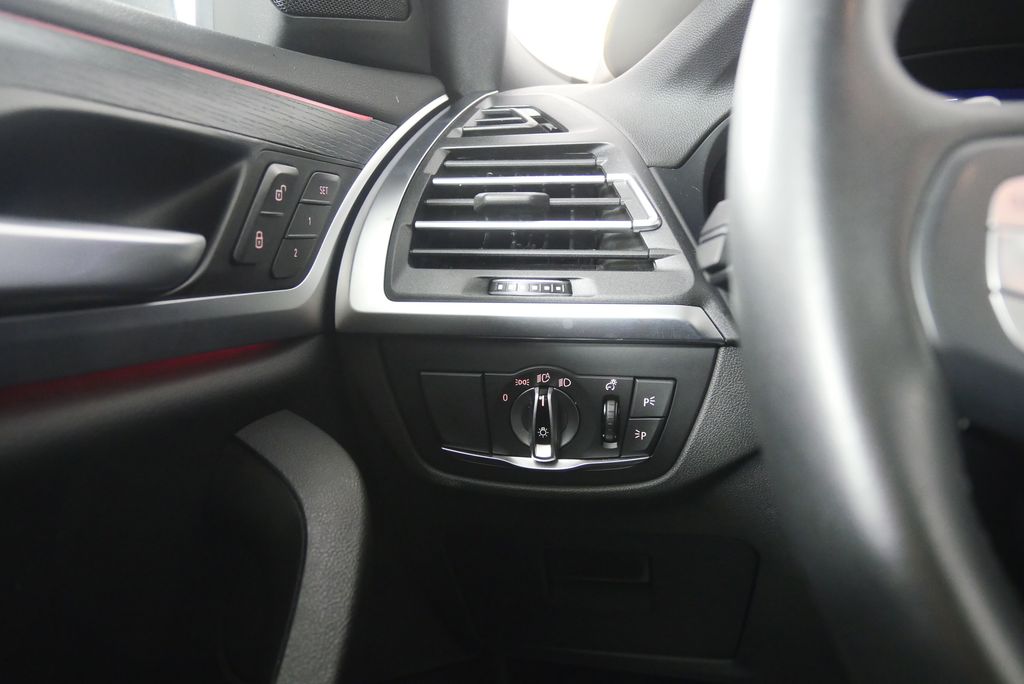 Thumbnail: 2024 BMW X4 - 21