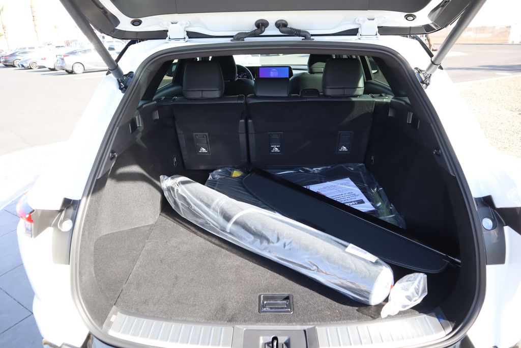 Thumbnail: 2026 Toyota Crown Signia - 28