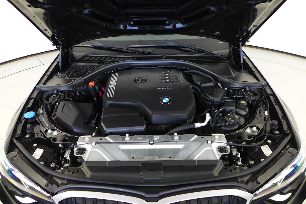 Thumbnail: 2023 BMW 3 Series - 6