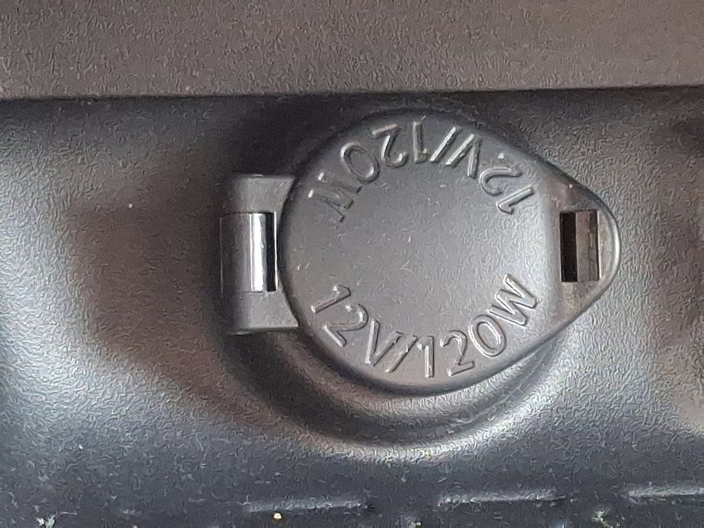 2023 Toyota RAV4 LE 22