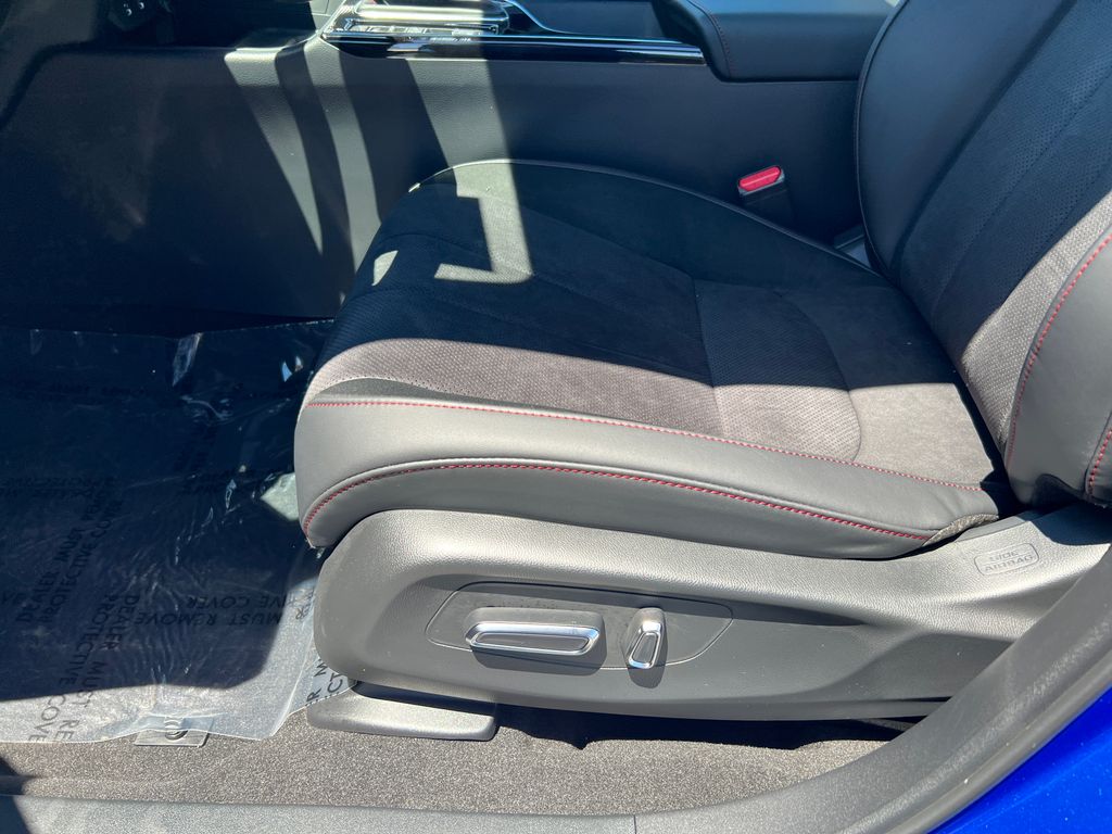 Thumbnail: 2025 Acura ADX - 14