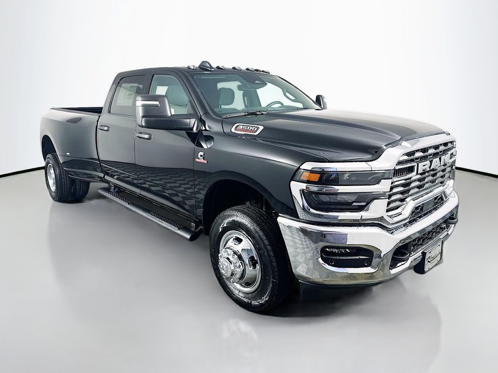 2026 RAM 3500 Tradesman Crew Cab LB DRW 4WD