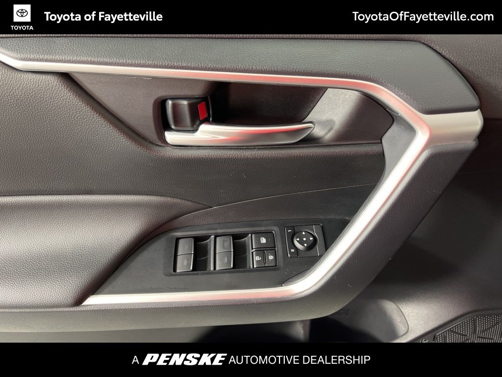 Thumbnail: 2025 Toyota RAV4 - 24