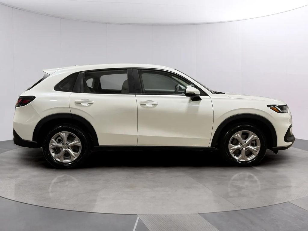 Certified Used 2023 Platinum White Pearl Honda LX image 3