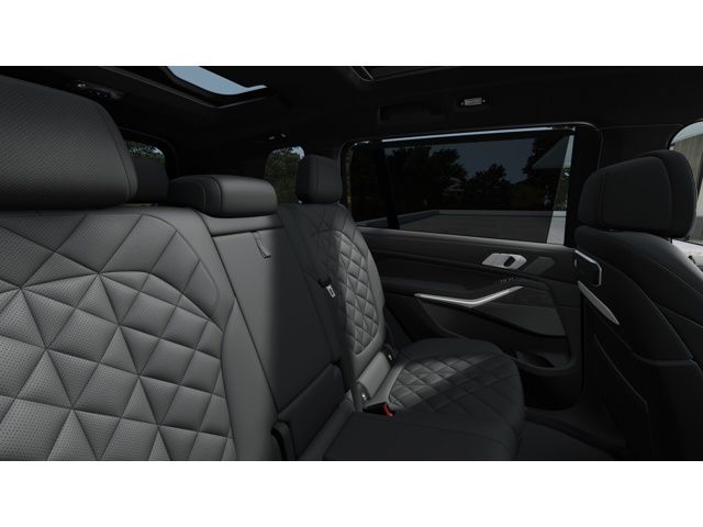 Thumbnail: 2026 BMW X7 - 12