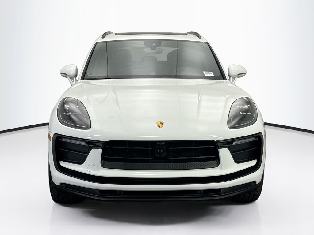 Thumbnail: 2026 Porsche Macan - 10