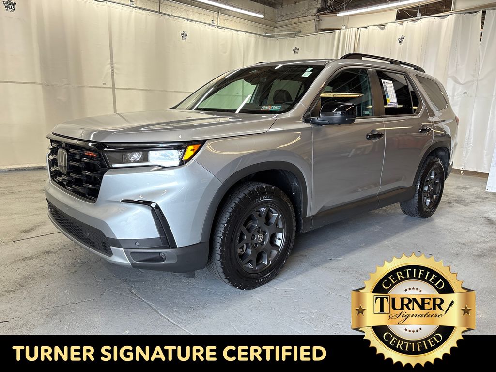 Silver 2025 Honda Pilot TrailSport AWD SUV / Crossover All-Wheel Drive Automatic