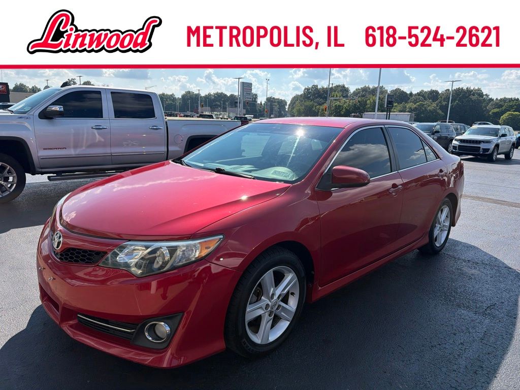Barcelona Red Metallic 2013 Toyota Camry Sedan Front-Wheel Drive 6-Speed Automatic