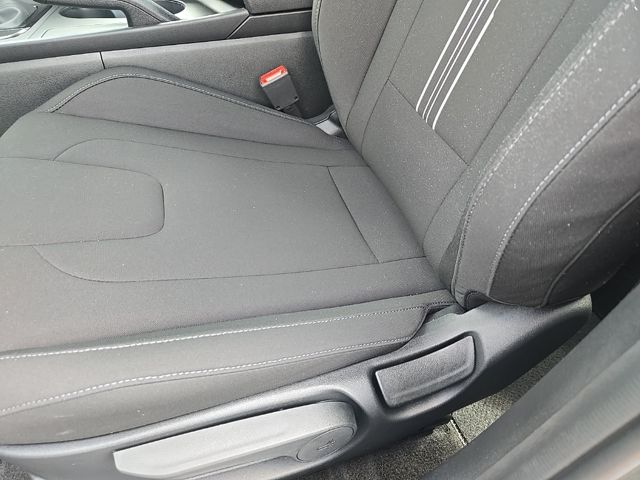 2025 Hyundai Elantra Sport 16