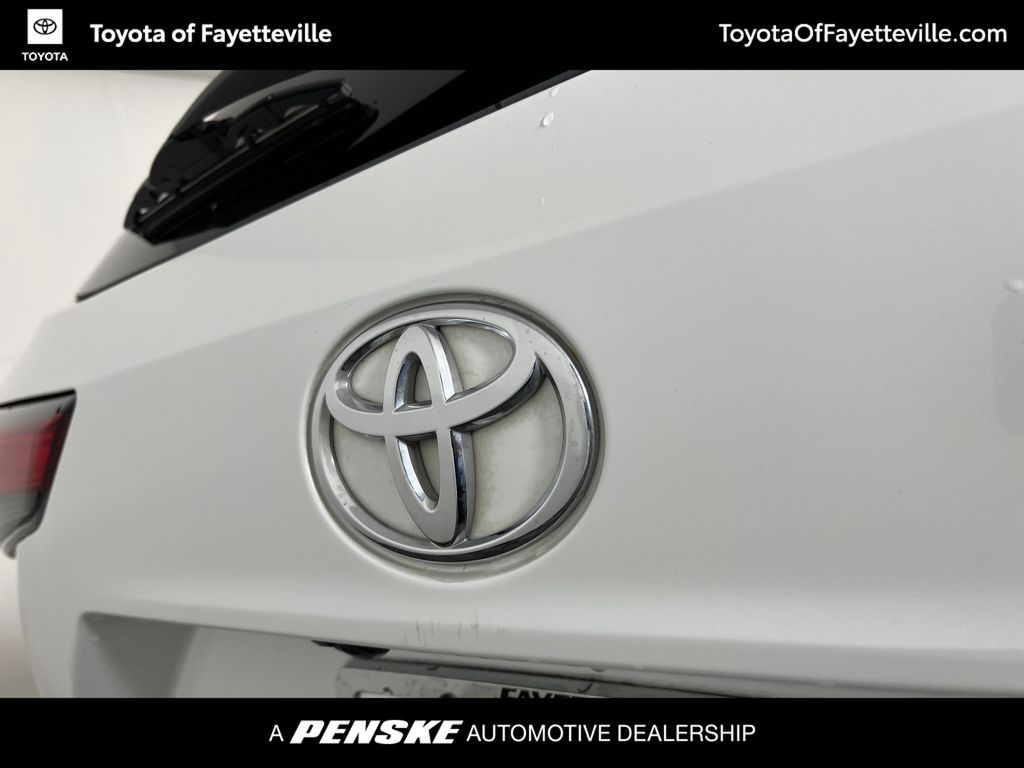 Thumbnail: 2022 Toyota Highlander - 15